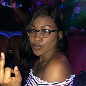 Meet your Posher, Jasmine